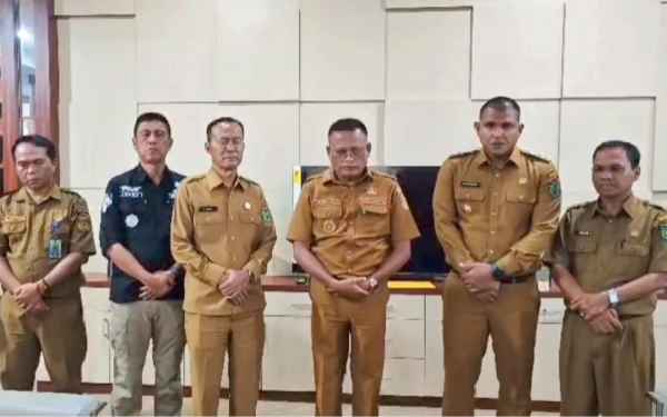 Thumbnail Wali Kota Prabumulih Minta Maaf, Pencopotan Kepala SMPN 1 Dibatal­kan