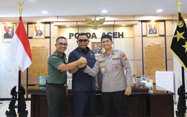 Thumbnail Berita - Terima Audiensi Pangdam IM dan Kajati, Kapolda Aceh: Momen Penting Perkuat Sinergisitas TNI-Polri dan Kejaksaan