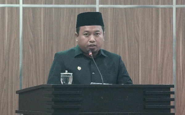 Thumbnail Wabup Bondowoso Jawab Pandangan Fraksi DPRD Soal Perubahan APBD 2025