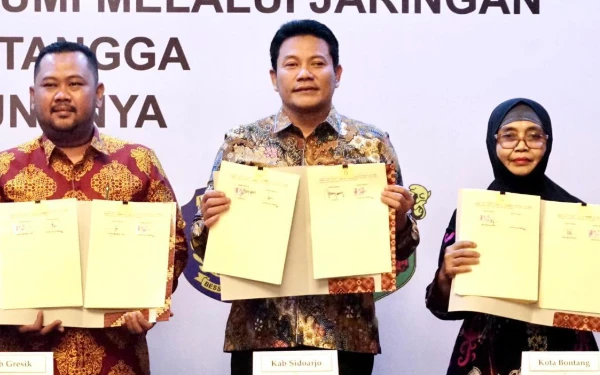 Thumbnail Berita - Warga Sidoarjo Dapat Bantuan 7.223 Sambungan Gas ke Rumah, Bupati Subandi: Alhamdulillah