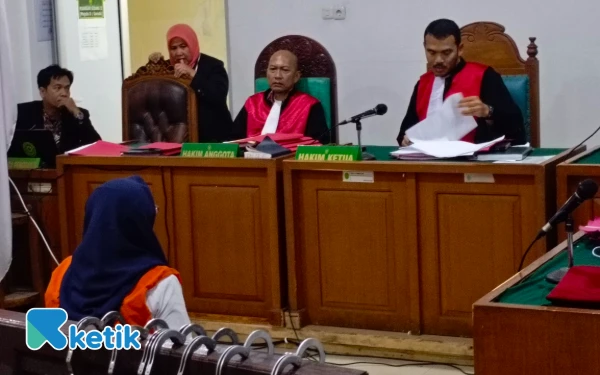 Thumbnail Erni Maiti Divonis 7,5 Tahun Penjara oleh Hakim PN Palembang, Terbukti Kuasai 9,5 Gram Sabu