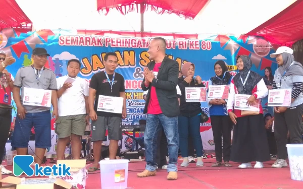 Thumbnail Berita - LPK HIKARI SUMUT Kampus Blitar Beri 10 Voucher Gratis Kerja Ke Jepang  bagi Peserta Jalan Sehat Dusun Gondangsari  Desa Jabalsari