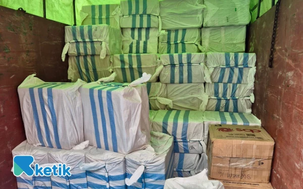 Thumbnail Bea Cukai Palembang Gagalkan Peredaran 4,4 Juta Batang Rokok Ilegal Senilai Rp6,1 Miliar