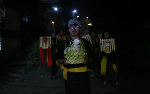 Thumbnail Festival Sekarbanjar Kembali Digelar, Angkat Tema 'Tawasul Rasul Membuhul Asal Usul'