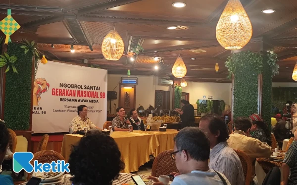 Thumbnail Berita - Gerakan Nasional 98 Gelar Diskusi bersama Awak Media, Angkat Tema Reformasi Polri