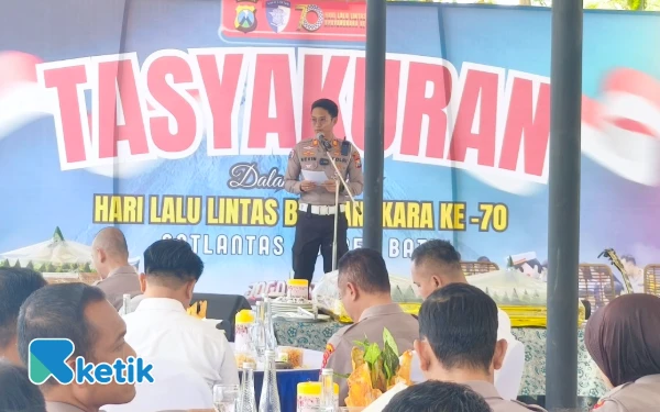 Thumbnail Berlangsung Sederhana, Polres Batu Gelar Tasyakuran HUT  Ke-70 Lalu Lintas Bhayangkara   ‎