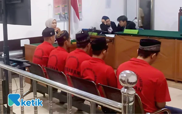 Thumbnail Pengoplosan Solar Terbongkar, Sopir Raup Rp48 Juta dari Aksi Curang