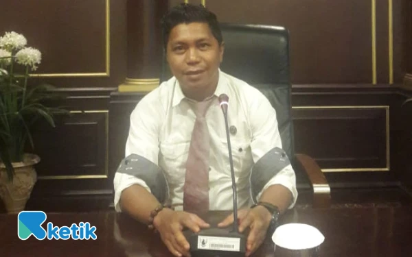 Thumbnail Berita - Bupati Sorong Johny Kamuru Bakal Dipolisikan Jika Tidak Mengklarifikasi Ucapannya