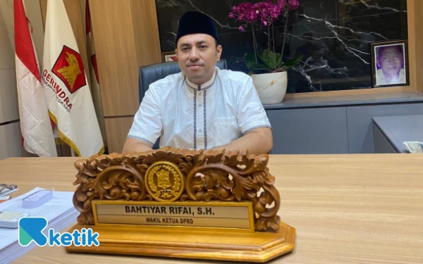 Thumbnail Rencana Pinjaman Pemkot Surabaya Dipangkas Rp1,5 Triliun, DPRD Minta Anggaran Kesehatan dan Pendidikan Tak Diganggu