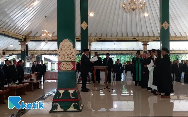 Thumbnail Berita - Bupati Sleman Lantik 83 Pejabat Baru, Tekankan Peningkatan Layanan dan Integritas