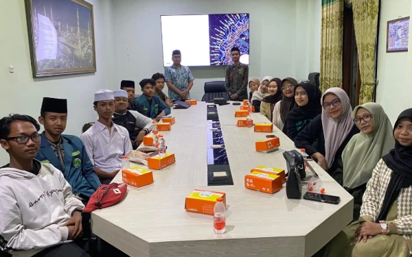 Thumbnail PCNU Kota Malang Ajak Remaja Waspada dengan Ilusi Media Sosial dalam Proses Pencarian Jati Diri