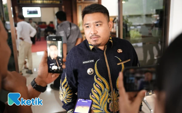 Thumbnail Berita - 11 Siswa SDN Rawalele Alami Keracunan MBG, Bupati Subang Perketat Pengawasan Dapur MBG