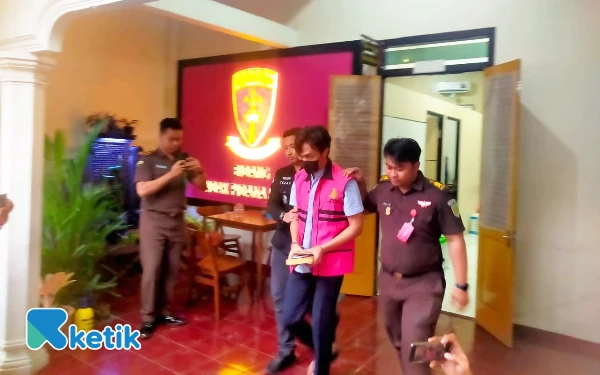 Thumbnail Berita - Anggota TP2ID Blitar Gus Adib Jadi Tersangka Ketujuh dalam Kasus Korupsi DAM Kali Bentak