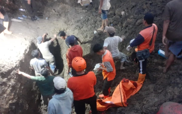 Thumbnail BNPB Catat Longsor Demak dan Gempa 5,7M di Banyuwangi Terjadi dalam 24 Jam Terakhir