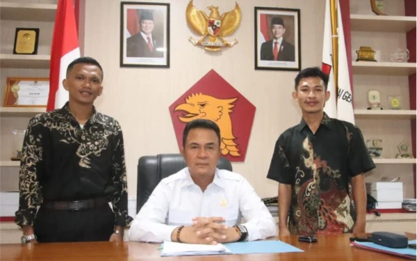 Thumbnail Berita - Waka I DPRD Batam Terima Audensi BEM SI Kerakyatan Kepri, Bahas Pendidikan dan Pembangunan