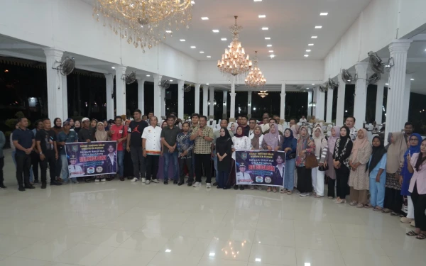 Thumbnail Berita - Pemkab Asahan Gelar Nobar D’Academy, Ratusan Warga Dukung Arbil Fahrizal