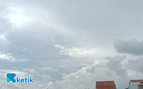 Thumbnail Cuaca di Surabaya Hari Ini Cerah, Begitu Juga Kota Madiun