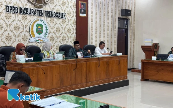 Thumbnail Berita - Komisi IV DPRD Trenggalek Gelar FGD, Tindaklanjuti Inisiasi Perda Penyelenggaraan Pendidikan Ponpes dan Madrasah 2025