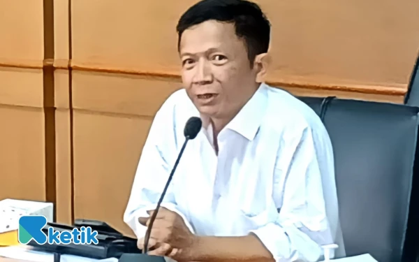 Thumbnail Berita - Plt Ketua Umum SWI Prihatin Atas Pencabutan ID Liputan Istana Wartawan CNN Indonesia