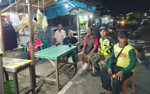 Thumbnail Berita - Sinergi TNI Perangkat Kelurahan dan Warga, Hidupkan Pos Kamling di Maesa