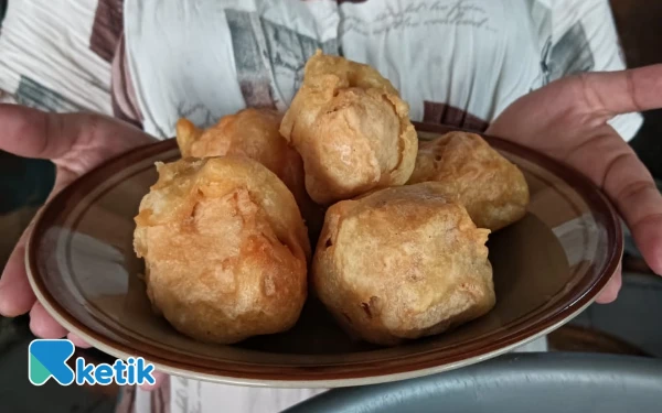 Thumbnail Berita - Lokcos dan Tahu Jeletot, Jajanan Khas Jawa Barat Ngehits di Sidoarjo