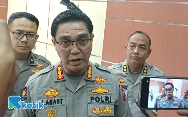 Thumbnail Polda Jatim Tangkap Aktivis Asal Yogjakarta Atas Dugaan Penghasutan Berujung Demonstrasi