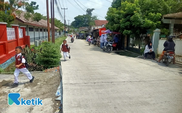 Thumbnail Berita - Pemkab Lebak Lanjutkan Pembangunan Jalan Bhakti Manunggal, Warga Kecewa Karena Tidak Dituntaskan