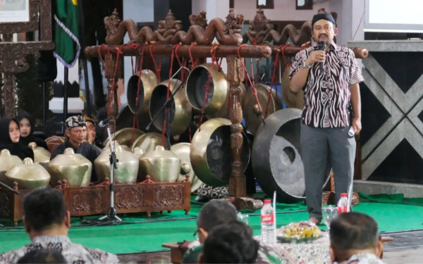 Thumbnail Berita - Dari Karawitan hingga Keroncong, Bupati Pemalang Ajak Masyarakat Lestarikan Budaya