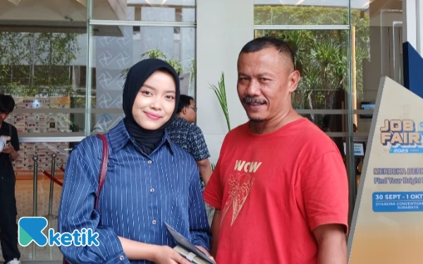 Thumbnail Kisah Ayah dan Anak Motoran dari Malang untuk Ikuti Job Fair Inklusif Jatim 2025