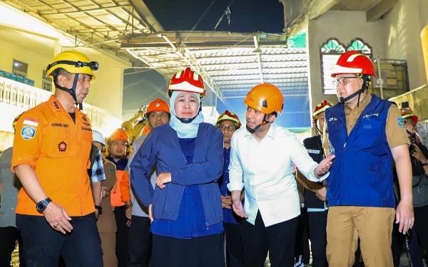 Thumbnail Berita - 40 Santri Al Khoziny Pulih! Khofifah Beberkan Update Terkini dan Dukungan Penuh Pemprov