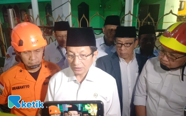 Thumbnail Berita - Menag Nasaruddin Umar Kunjungi Ponpes Al Khoziny yang Ambruk di Sidoarjo