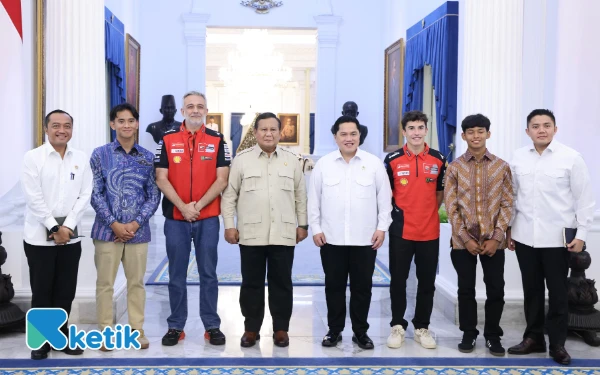 Thumbnail Mario Aji Bersama Juara Dunia MotoGP Marc Marquez Bertemu Prabowo di Istana