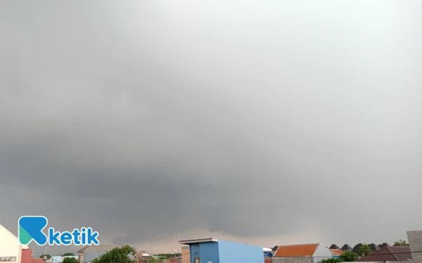 Thumbnail Cuaca Surabaya Hari Ini Diprakirakan Hujan Ringan, Begitu Juga Kota Malang