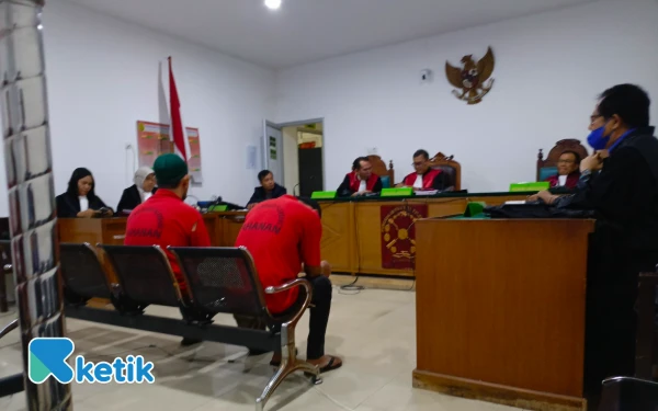 Thumbnail Sidang Perdana Kurir 4 Kg Sabu dan 20 Ribu Ekstasi Digelar di PN Palembang