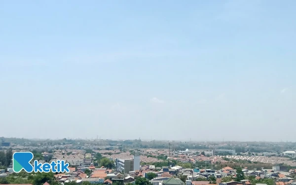 Thumbnail Cuaca Kota Surabaya Hari Ini Diprakirakan Cerah, Kota Madiun Berawan