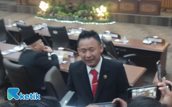 Thumbnail Berita - Hery Pasaribu Resmi Dilantik Gantikan Sukirso sebagai Anggota DPRD Brebes