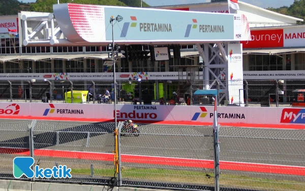 Thumbnail Berita - Hasil FP1 Moto2 GP Indonesia Mandalika, Mario Aji Sempat Tembus Posisi 14