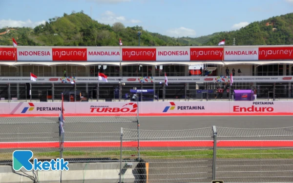 Thumbnail Berita - Hasil Latihan Bebas 1 MotoGP Indonesia 2025, Luca Marini Tercepat Ungguli Juara Dunia Marc Marquez