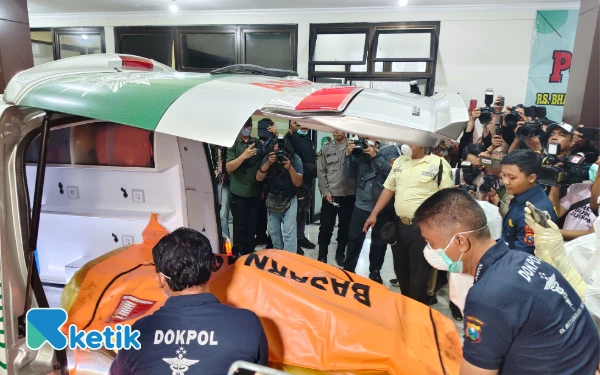 Thumbnail Tim DVI Kesulitan Identifikasi Jenazah Korban Ponpes Al Khoziny, Ini Alasannya