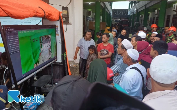 Thumbnail Berita - Basarnas Temukan 1 Jenazah Lagi, Total Korban Meninggal Ponpes Al Khoziny Capai 14 Orang