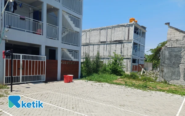 Thumbnail Sengketa Penyerobotan Tanah di Medokan Ayu Viral, Ini Kata Pemilik Sah