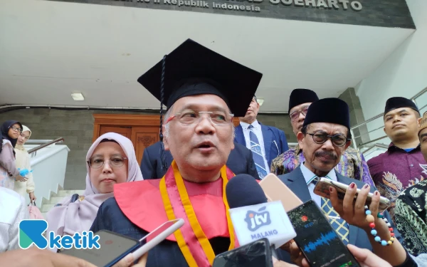 Thumbnail Lulus Doktor UIN Malang, Menteri Gus Irfan Siapkan Jurus Khusus Perangi Kebocoran Dana Haji