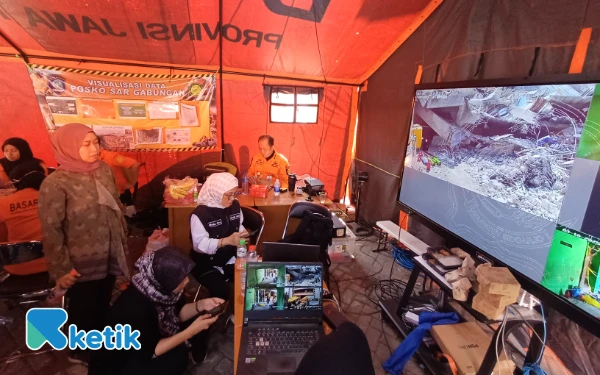 Thumbnail Berita - Kisah Ibnu: Santri Al Khoziny yang Sempat Dikira Tertimbun, Ternyata Berhasil Lolos