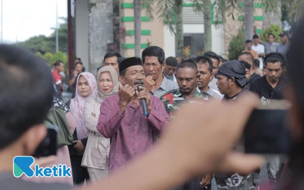 Thumbnail Berita - Mualem Tutup Tambang, Warga Nagan Raya Siap Geruduk Kantor Gubernur dan DPR Aceh