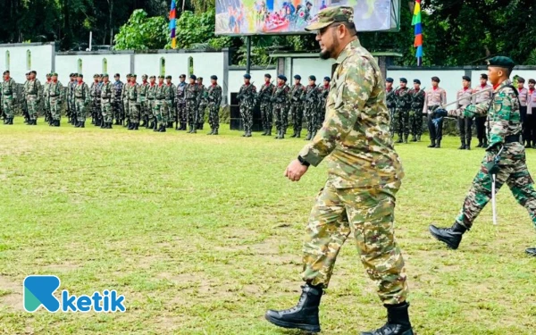 Thumbnail Berita - HUT ke-80 TNI di Halsel, Bupati Bassam Kasuba Tegaskan Sinergi Rakyat dan Prajurit