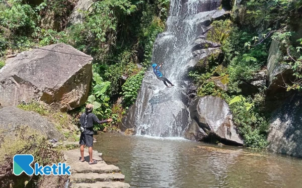 Thumbnail Panjat Tebing Air Terjun Coban Putri Kota Batu Kian Diminati Wisatawan