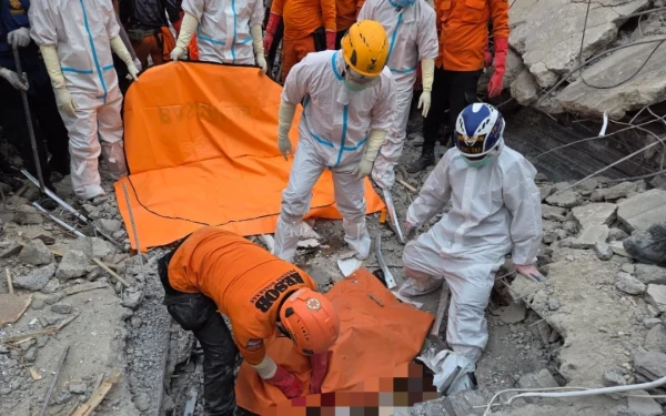 Thumbnail Ditemukan 63 Orang Korban di Reruntuhan Ponpes Al Khoziny, Polda Jatim Belum Periksa Saksi