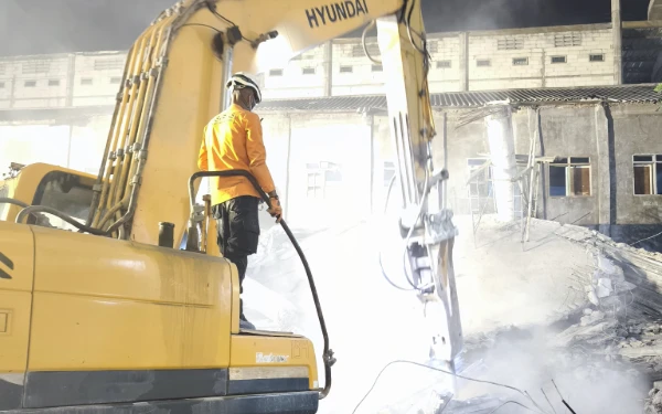 Thumbnail Berita - Proses Evakuasi dan Pembersihan Puing-puing Ponpes Al Khoziny Rampung, 67 Korban Tewas dan 104 Selamat