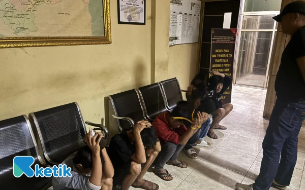 Thumbnail Polda Sumsel Tangkap 5 Pelaku Pungli di Lampu Merah Tol Keramasan