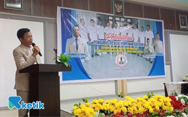 Thumbnail Berita - SWI Nagan Raya Dilantik, Herry Budiman Ingatkan Wartawan Tidak Boleh Jadi Humas